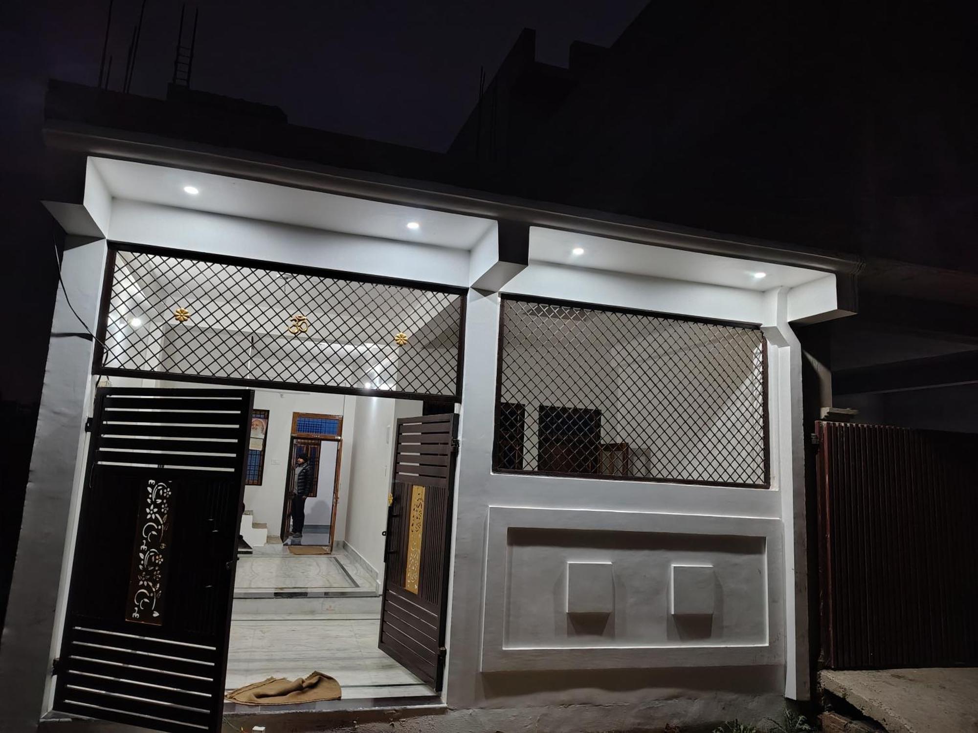 Prabhu Niwas 2 Hotel Prayagraj Exterior photo