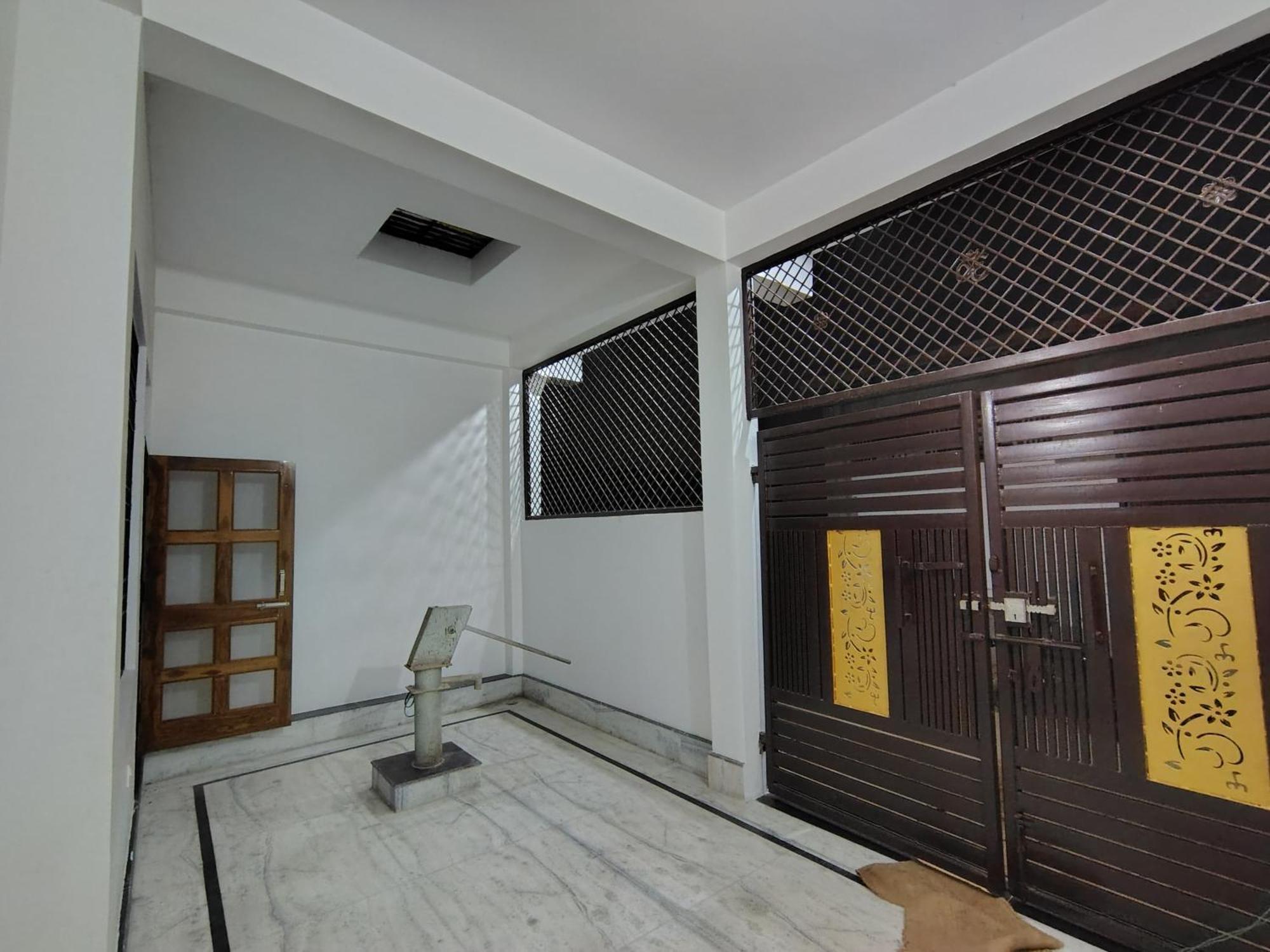 Prabhu Niwas 2 Hotel Prayagraj Exterior photo