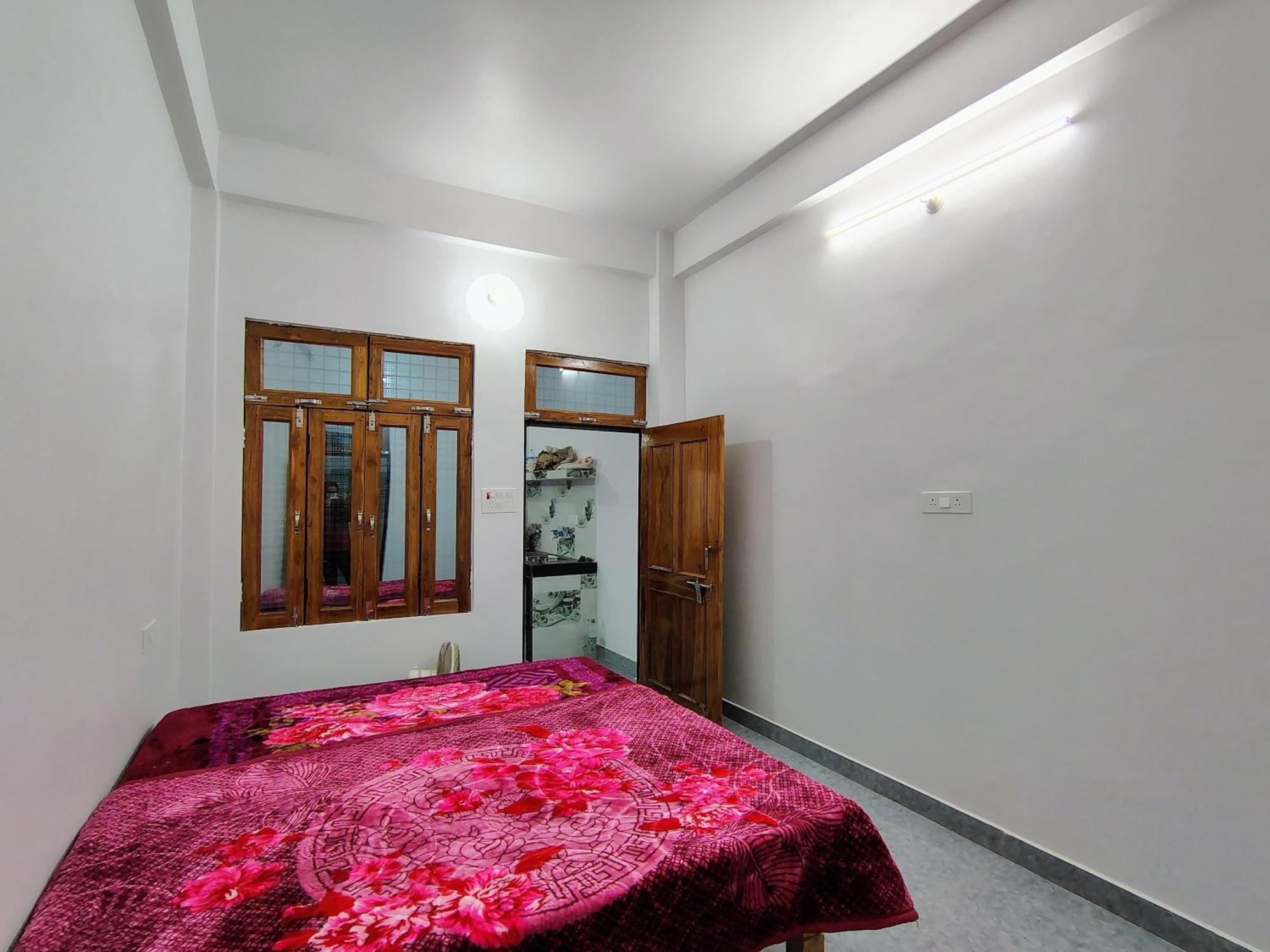 Prabhu Niwas 2 Hotel Prayagraj Exterior photo